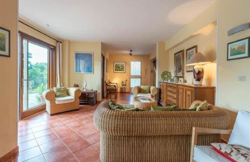 Villa with Pool, Pets & WiFi - Foto 11