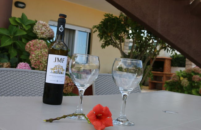 3 Bedroom Apartment in a Ground Floor of a Vila Wseparate Kitchen Living Room - Foto 37