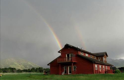 Remote Six-Bedroom Lodge for Rent near the Chico Hot Springs, Montana - Photo 1