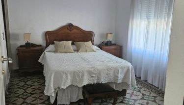 La Nava, casa de pueblo con patio y calefacción con chimenea - Foto 2