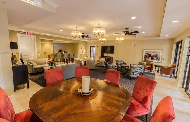 The Residences At Coconut Pointe 8203 - Foto 10