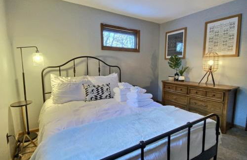 The Big Lebearski - AC, Grill, Fire Pit, Hot tub! - Foto 15