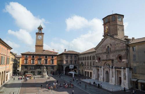 ROSSENA HOME tranquillo appartamento, con giardino, vicino al centro ed all'Ospedale Santa Maria Nuova SMN - Foto 68