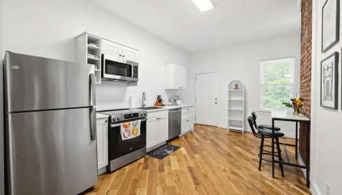 Cozy 1st-Floor Flat 2BR Backyard Free Parking - Foto 3