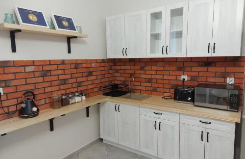 Dwór Bysina - Foto 8