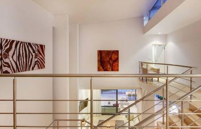 Dual Level Apartment Walking Distance to the Beach Harrier Place - Foto 8