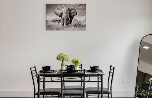 City View 1BR I Gym I Free Parking I Workspace - Foto 2