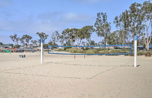 Cozy-Chic Condo Walk to Beach and Park! - Foto 34