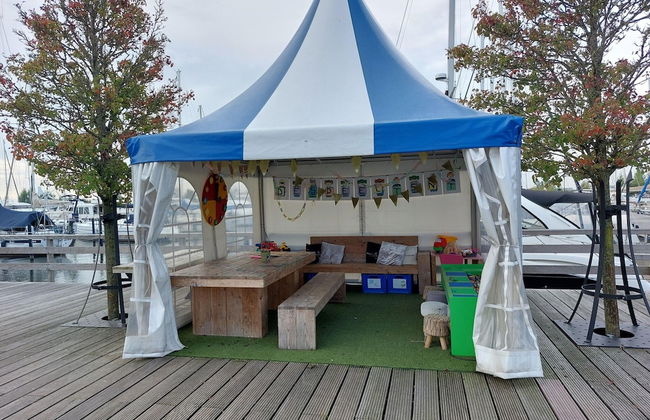 Luxury Houseboat in Volendam Marina - Foto 14