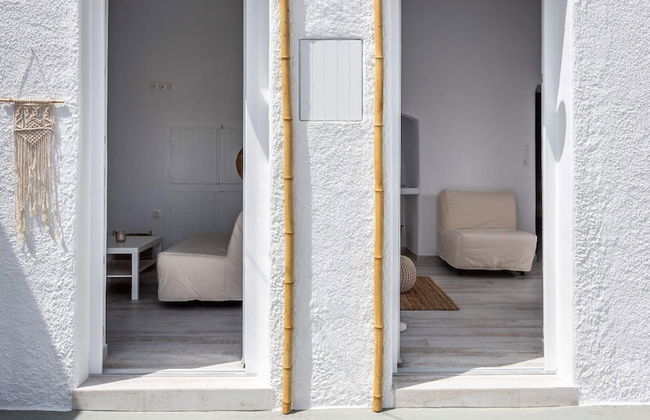 Salty Caves Apartments Milos - Photo 38