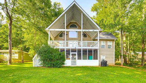 Remote Escape Lake Home with Dock in Sparta! - Foto 2