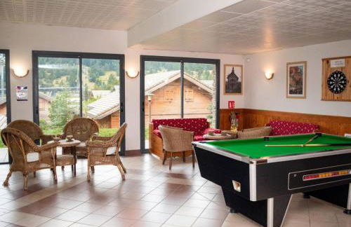 Confort 2 pièces, balcon et casier à skis - FR-1-504-672 - Photo 21