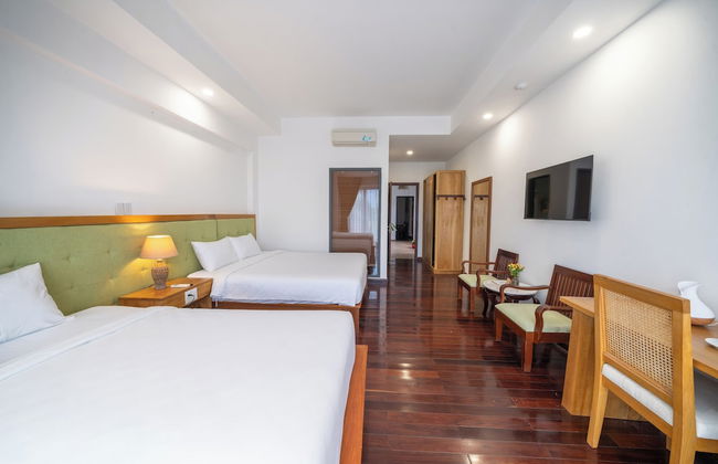 Palm River Boutique - Photo 28