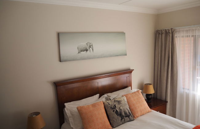 African Eagle Apartments - Photo 15