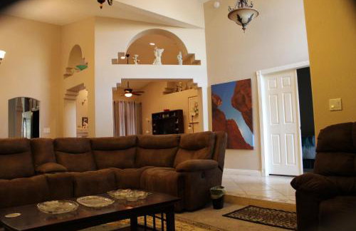 Arts, Fenced Private Pool, Fire World - Foto 28