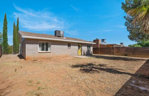 l NEW l Fully Remodeled 3BR 2BTH l 1 Min to Veterans Memorial Park - Foto 17