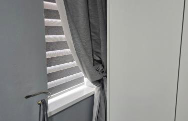 Manchester - House - Sleeps 6 - Parking - Garden - Foto 10