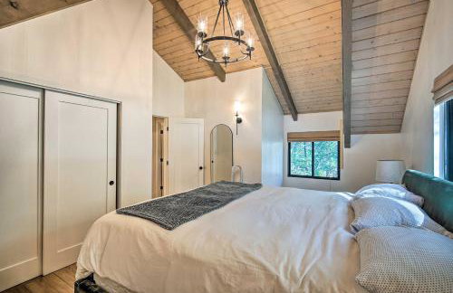 Pet-Friendly Retreat with Game Room and Fire Pit! - Foto 30