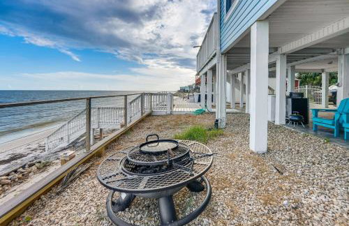 Alligator Point Beachfront Home with Private Hot Tub - Foto 26