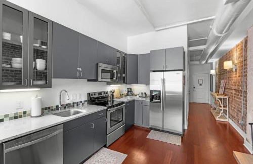 Downtown Loft- Steps away from Plant Riverside! - Foto 7