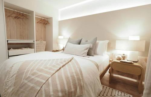 NEW Luxury Coastal Cottage w Pool Jupiter FL - Photo 4