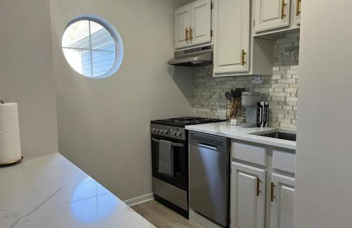 Newly Renovated Loft Villa at Norwich Spa with amenities, 3 minutes to Mohegan - Foto 8