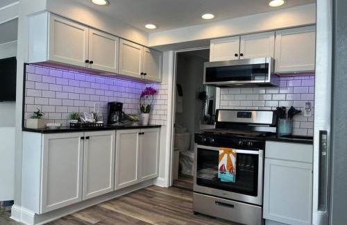 Large-group Retreat w/Loft Space Near Beach - Foto 52