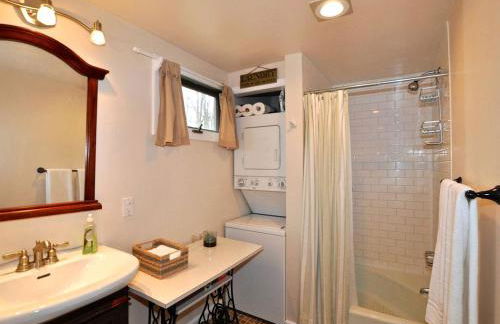 Idyllic Getaway Cottage in the Woods near Woodstock, New York - Foto 10