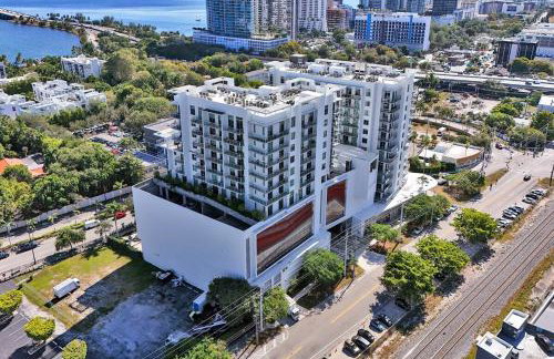 Luxury 2 Bedroom Corner Condo Walk to Design District, Infinity pool with Bay and City views, Gym, Free Parking Spot - Foto 31