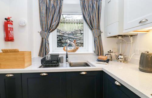 School Cottage - Photo 17