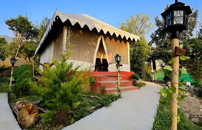 Hollywood Camps and Restaurant Bir - Foto 3