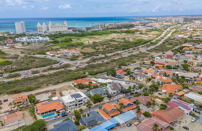 Renovated 4br2ba w Private Pool in Prime Location - Foto 46