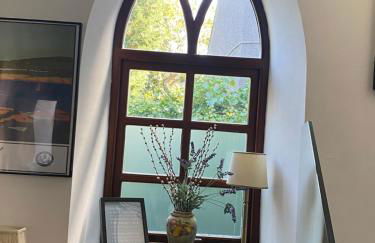 Converted chapel - Sant Pedr Newydd with sea views from garden - Photo 16