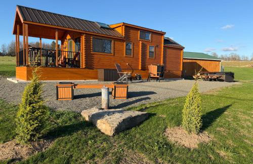 Private Cabin- Firepit, Hot Tub, Mountain Views, Farm Charm - Foto 3