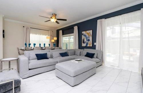 Luxurious Family-friendly 5 Bd 12 Guests w Screened Pool Close to Disney - Foto 40