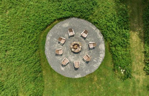 Vermont Retreat with private pool and tennis court - Foto 26