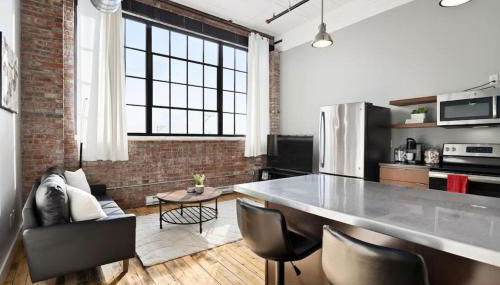 Chic Loft in Peoria Warehouse District - Photo 2