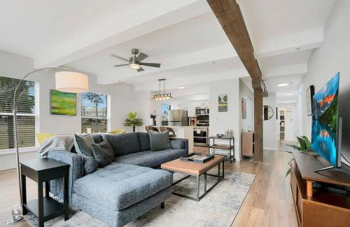 Park It At the Butterfield Garage, Historic Pre-Prohibition Style Apt in the Heart of Downtown - Foto 3