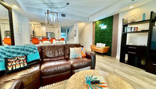 Vacay Vibes-2 Pools, Pickleball, Coffee Bar, 2 Jacuzzis, Food Truck - Foto 2