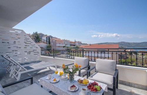 Villa Barbara & Zoran with heated swimming pool - Photo 76