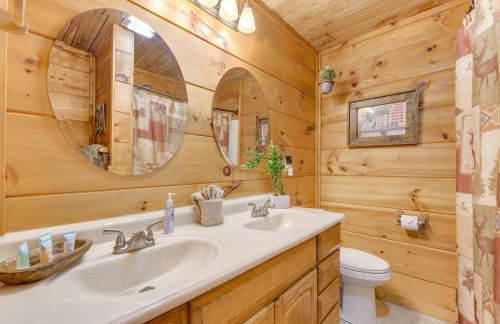 Secluded Cosby Cabin with Wraparound Deck - Foto 13