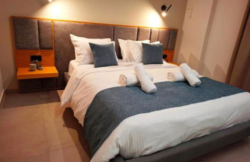 Aelia Luxury Apartments & Pool - Photo 27