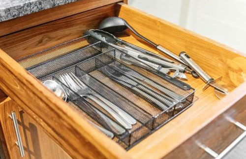 Downtown Loft l Cleveland l Parking l Cafe - Photo 16