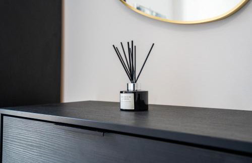 Central Wembley Stadium Luxe Stay with Pool Table - Foto 58