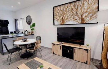 Black&White Home-by So'SerenityHome-Balcon-Parking - Foto 13
