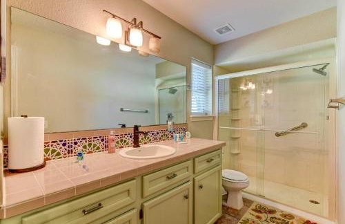 Riverside country retreat with easy access to all that Houston has to offer - Foto 17