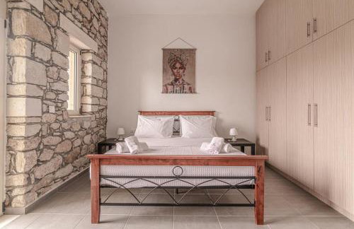 Elysian Stone Villa with Pool & Mountain View - Photo 43