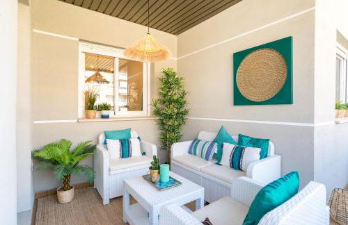 Charming apartment on the beach - Pool and parking - Photo 1