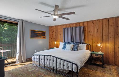 Serene Lakeside Retreat- 3 Bdr Romantic Getaway - Foto 14