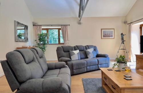 Perfect Tranquil Holiday Home Old Forge Pumphouse - Pass the Keys - Photo 53